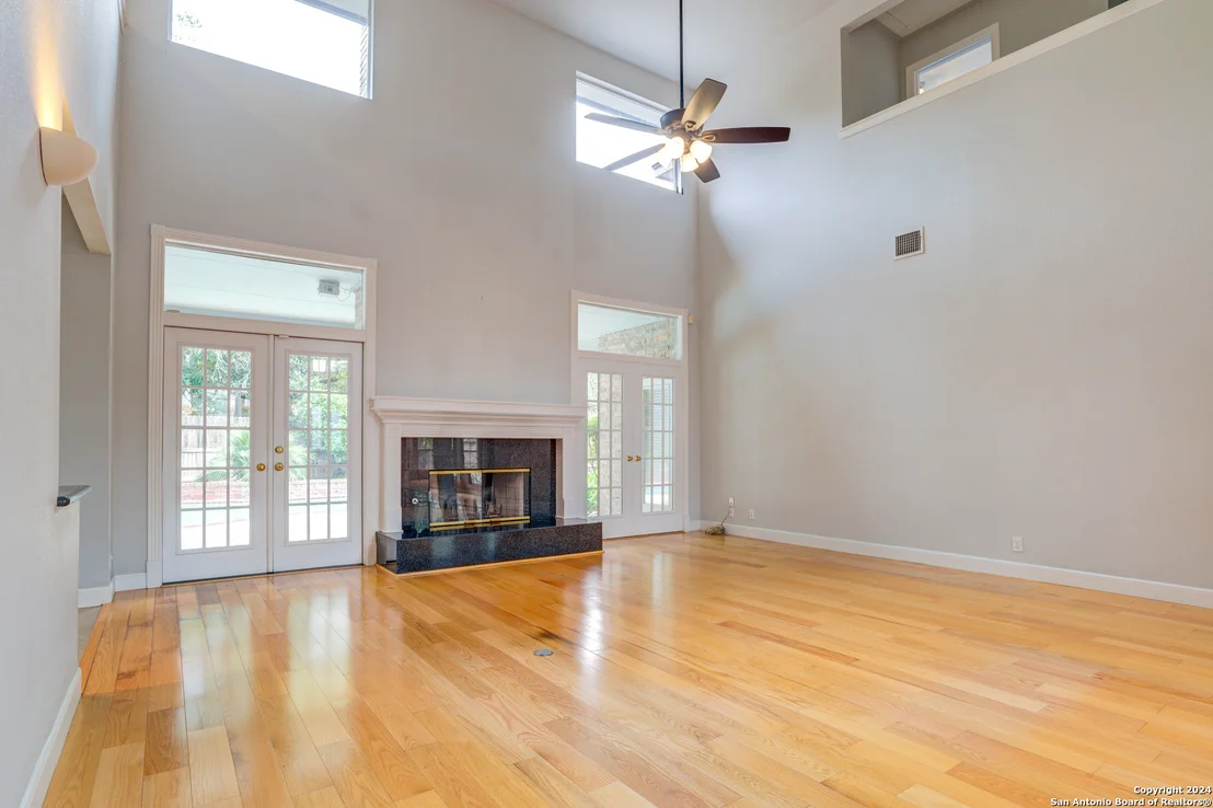 Photo of 15622 Dawn Crest