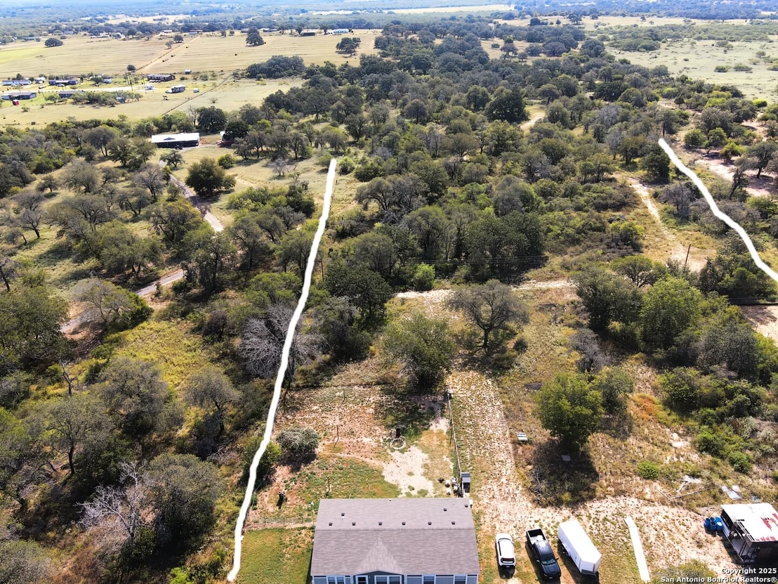 Photo of 385 Forest Oaks