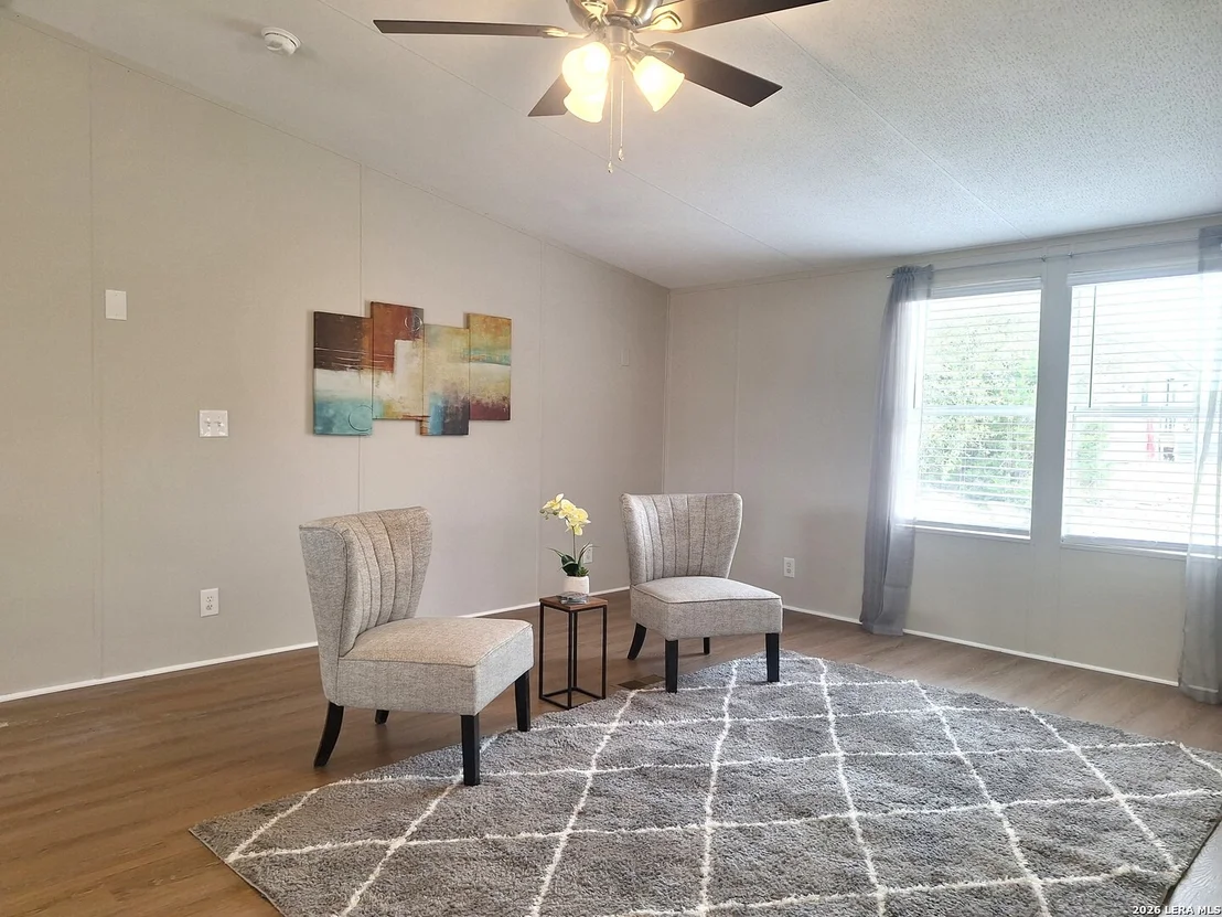 Photo of 533 Las Hadas