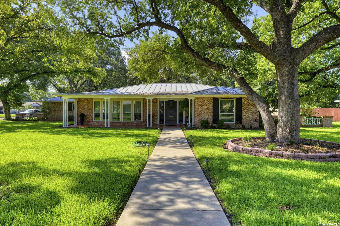 Photo of 921 Maple
