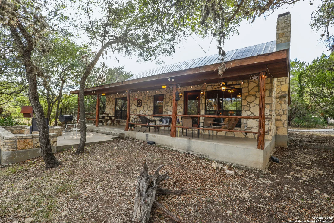 Photo of 1177 RIVER RD