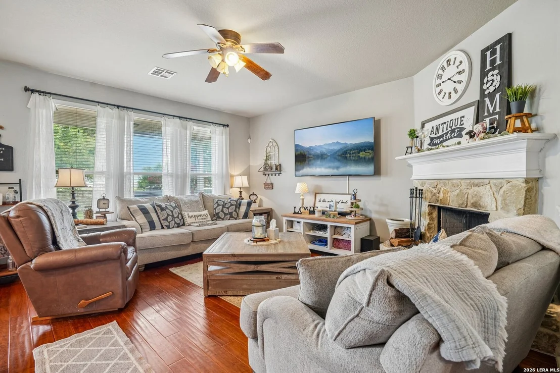 Photo of 990 OAK PARK