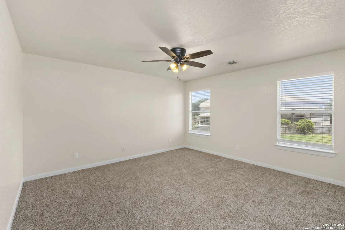 Photo of 213 Springtree Parkway