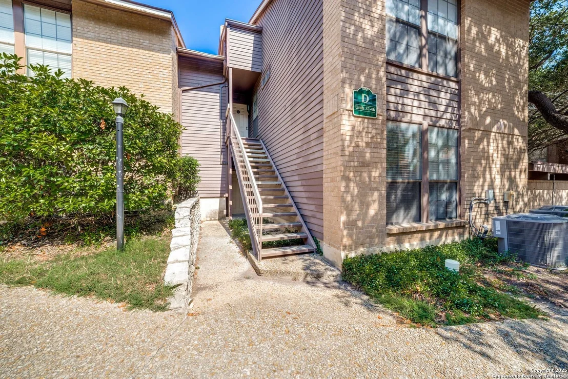 Photo of Unit 31 at 8611 Datapoint Dr