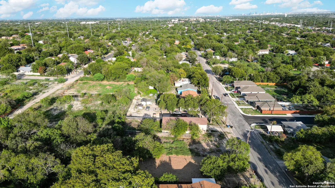 Photo of 5211 BLESSING ST
