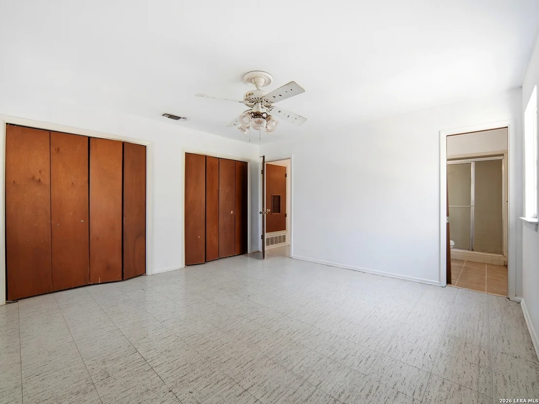 Photo of 300 Avenue M