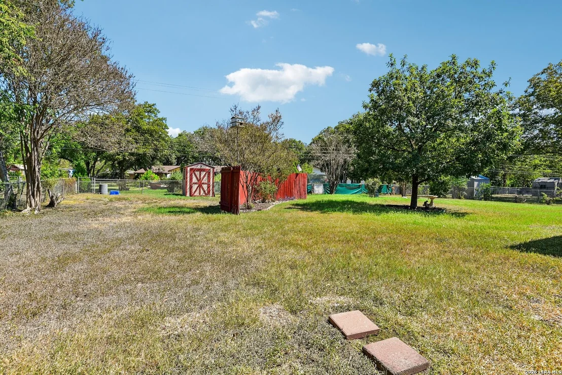 Photo of 8714 MIDCROWN DR