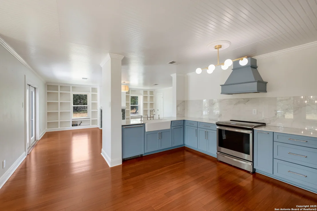 Photo of 15410 Tamaron