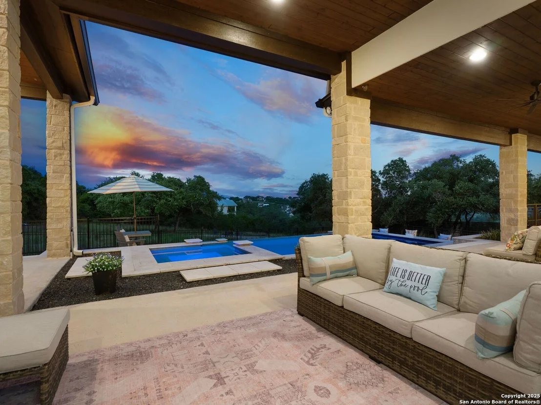 Photo of 207 River Bend