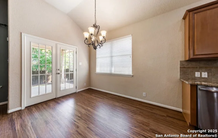 Photo of 1210 Magellan