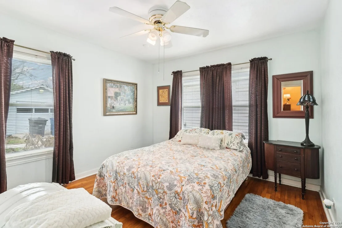 Photo of 2319 RAMONA