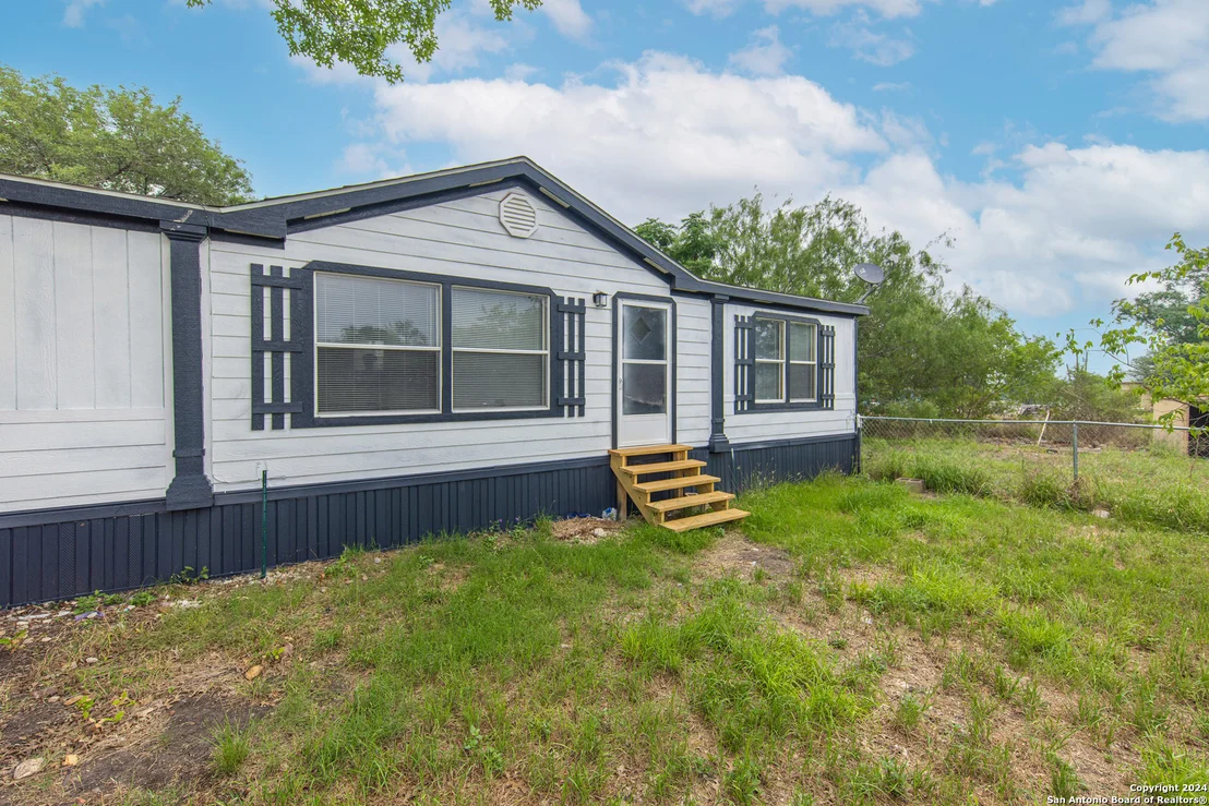 Photo of 114 County Road 5604