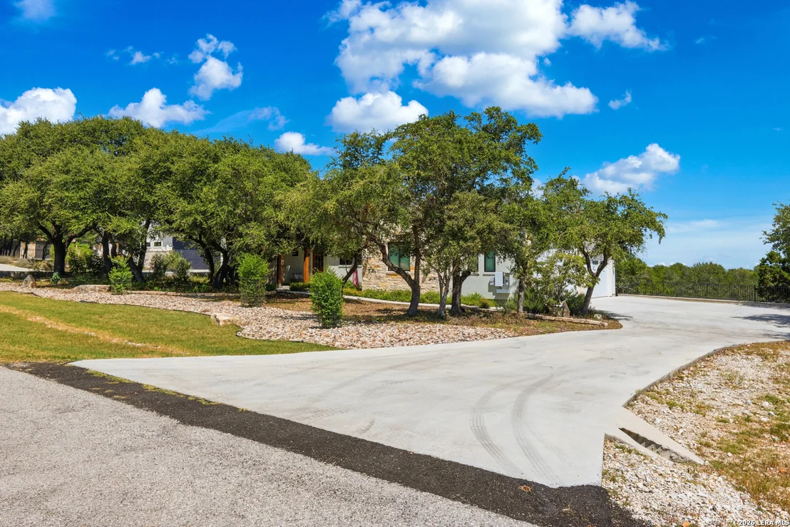 Photo of 231 River Bend Place