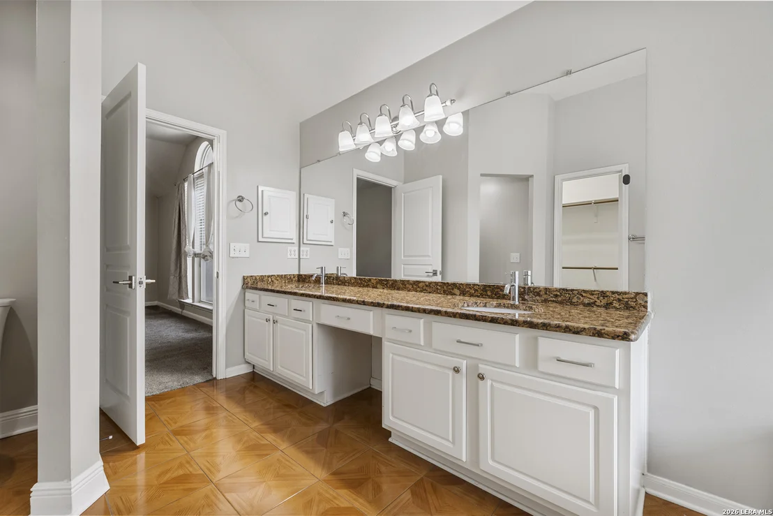 Photo of 2555 Crested Heights