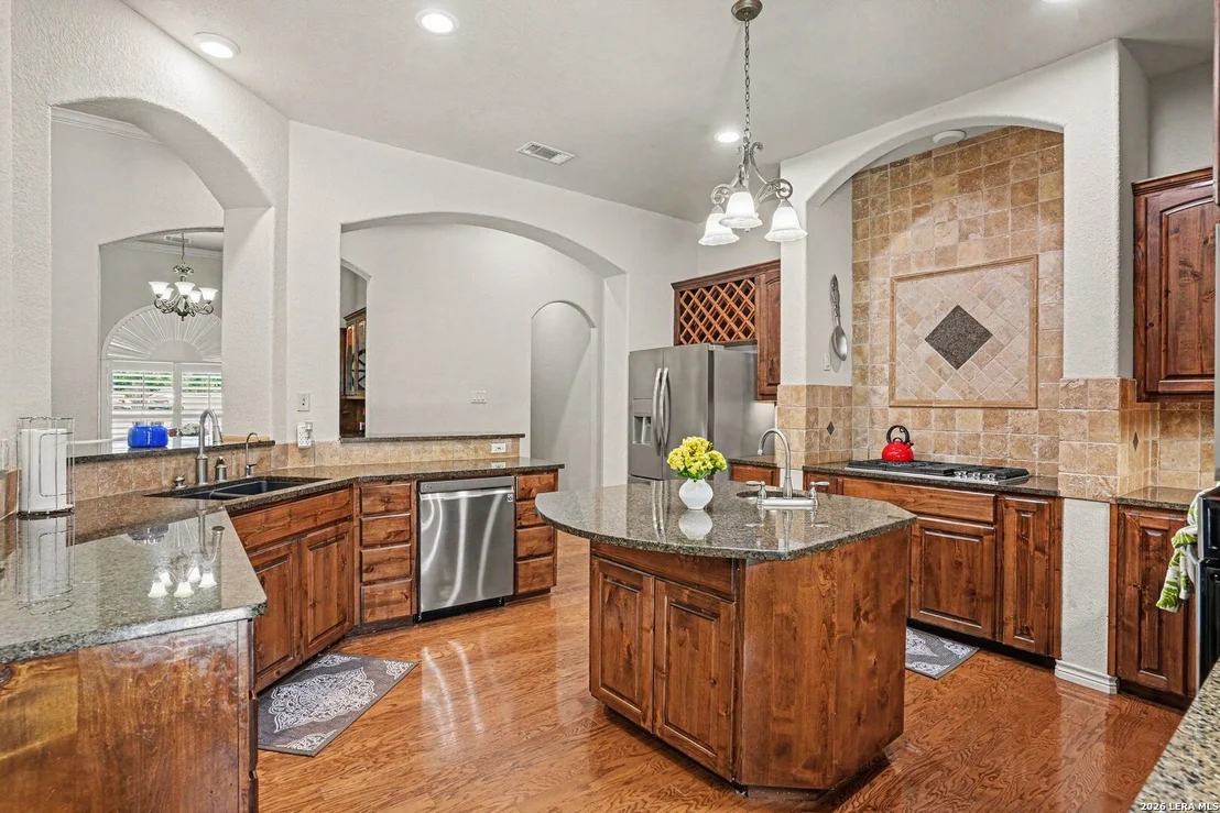Photo of 233 MEADOWLARK LN