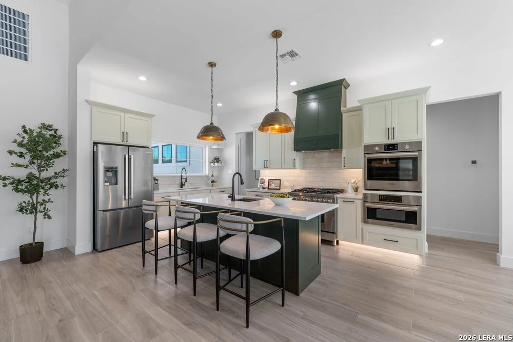 Photo of 877 Annabelle Ave