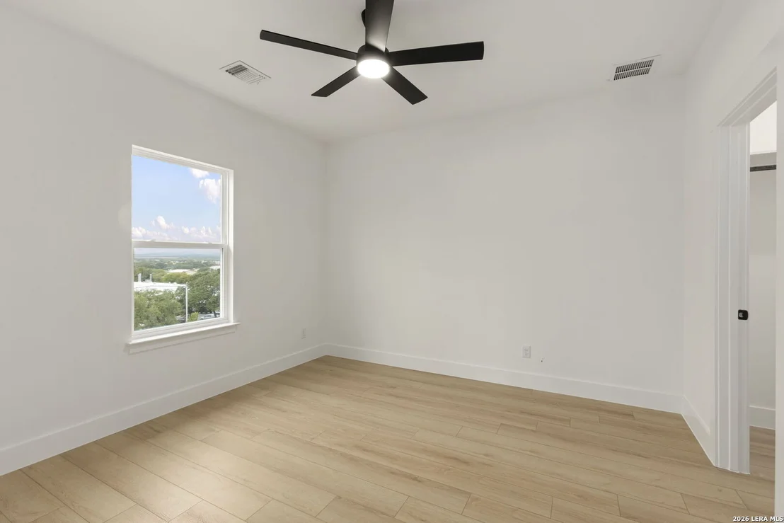 Photo of 106 MAGNOLIA CIR