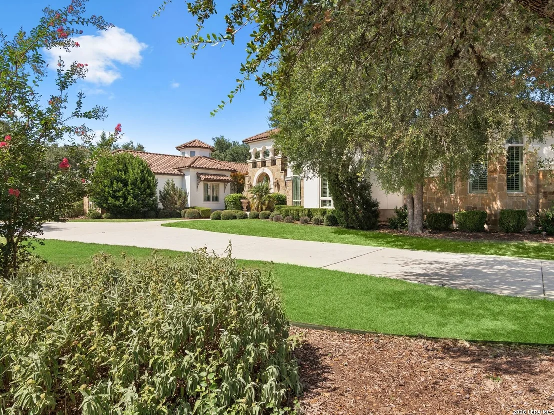 Photo of 202 WELLESLEY LOOP