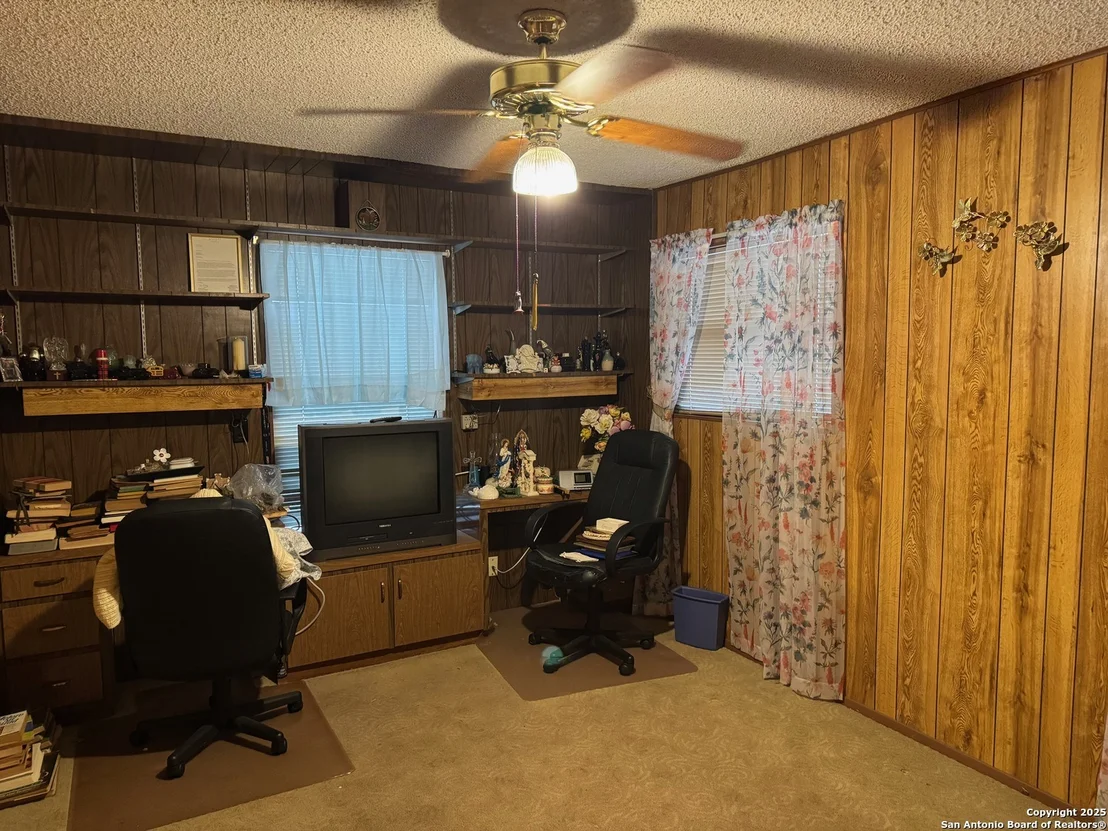 Photo of 347 Calle LA GLORIA