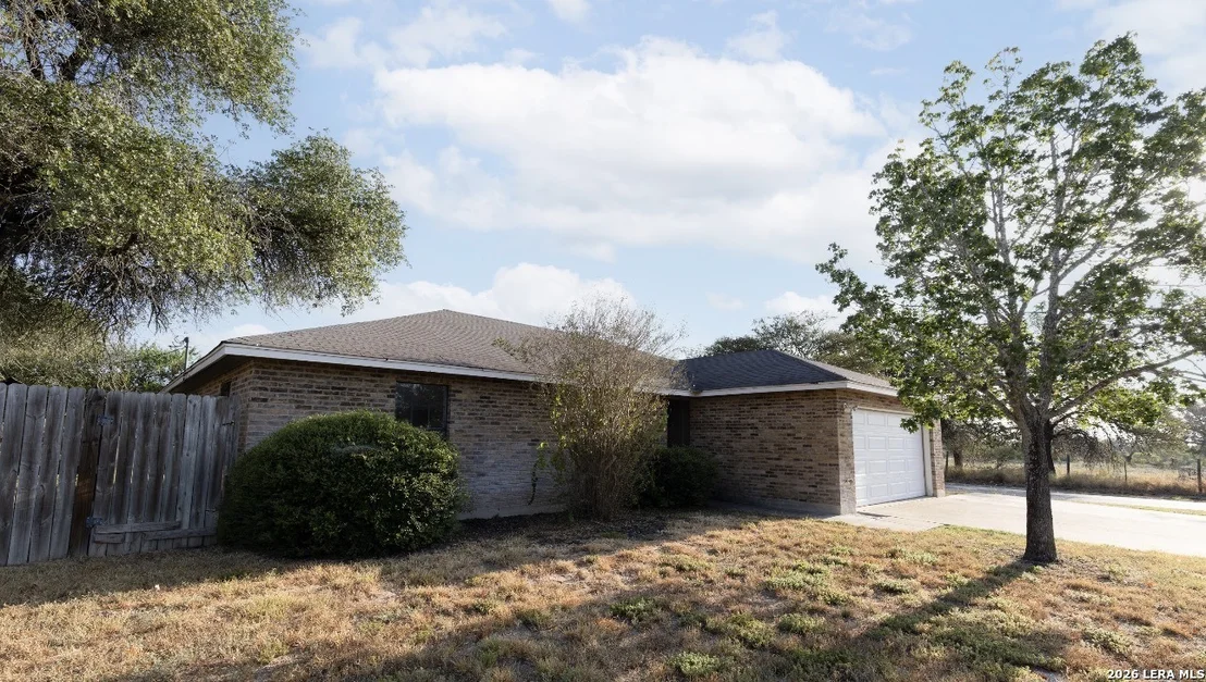Photo of 302 BAIN DR