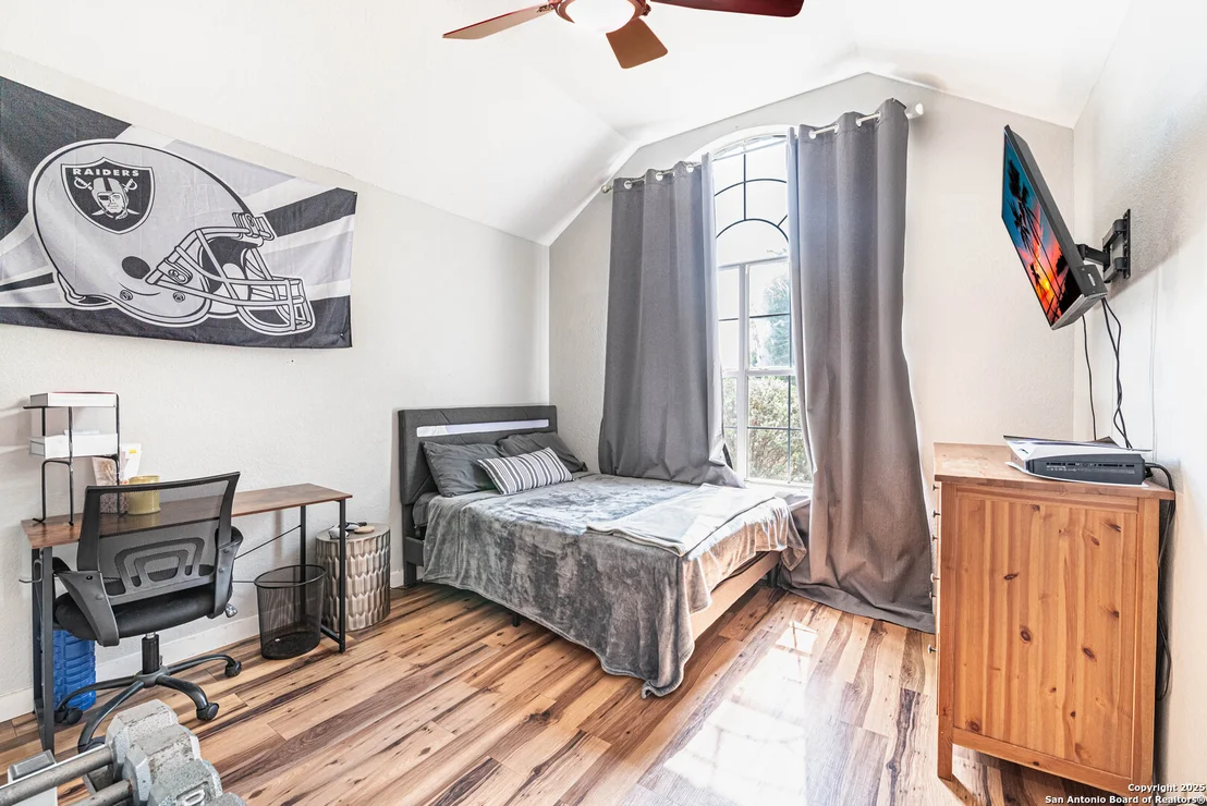 Photo of 433 Bear Gardens