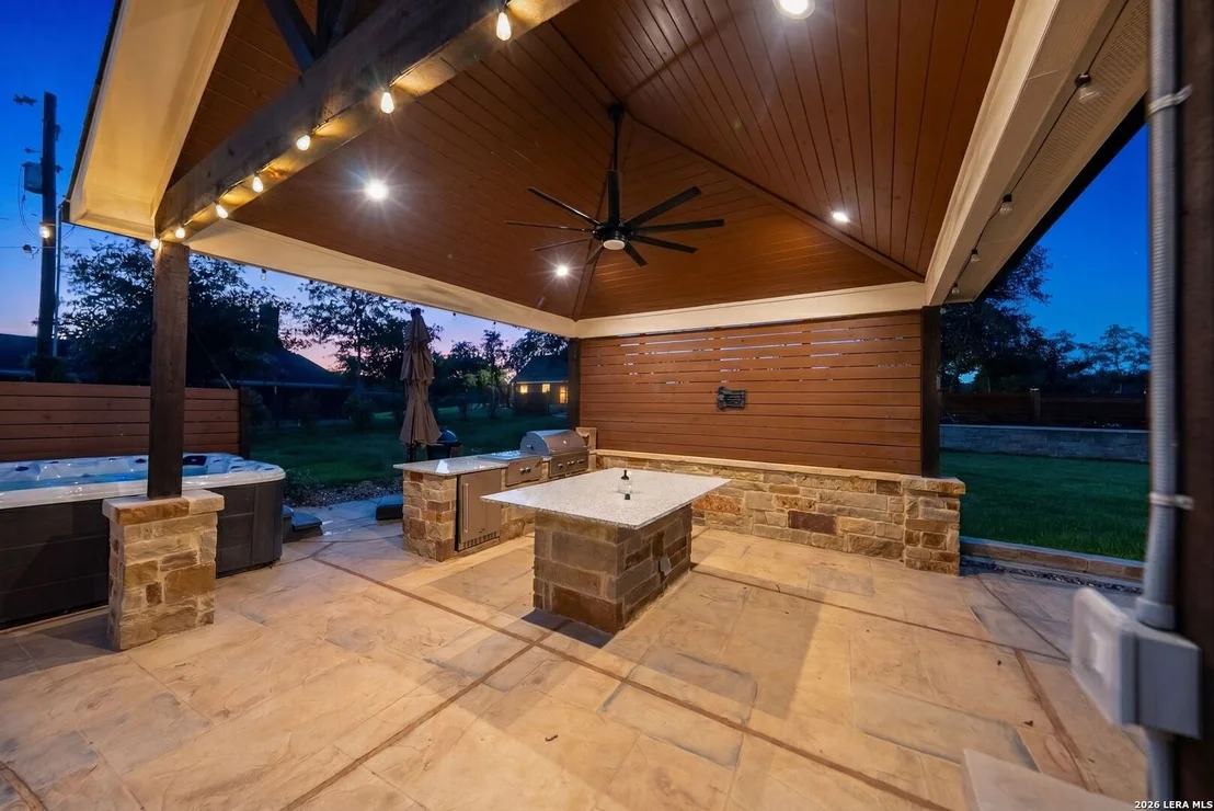 Photo of 1009 Bluebonnet Ln