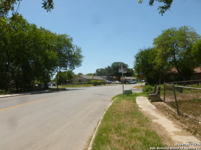Photo of 855 S Brownleaf