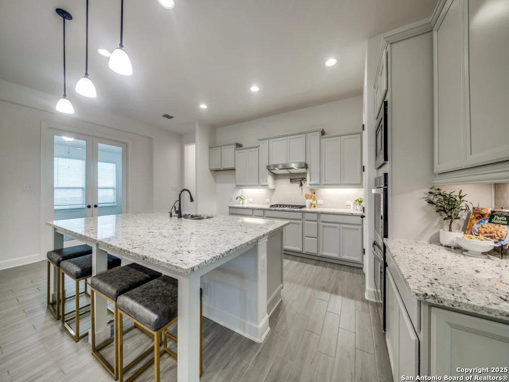 Photo of 1133 LIMESTONE WAY