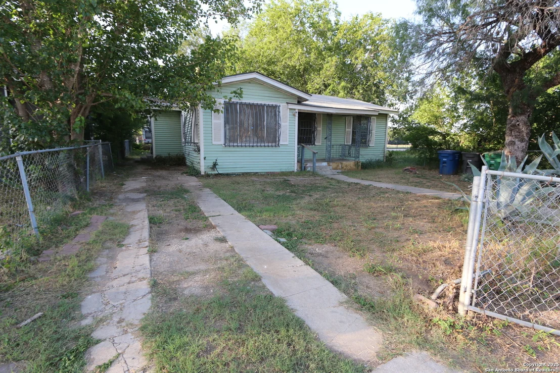 Photo of 655 Ferris Ave
