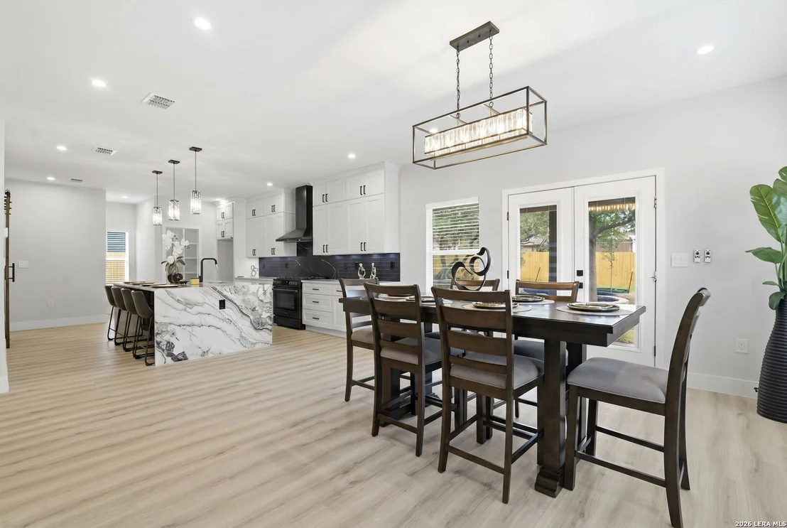Photo of 1210 Lynx Bend