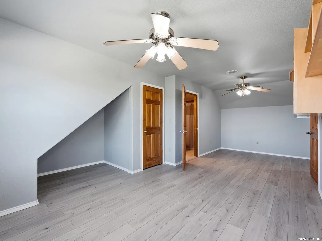 Photo of 412 Bear Springs Trl