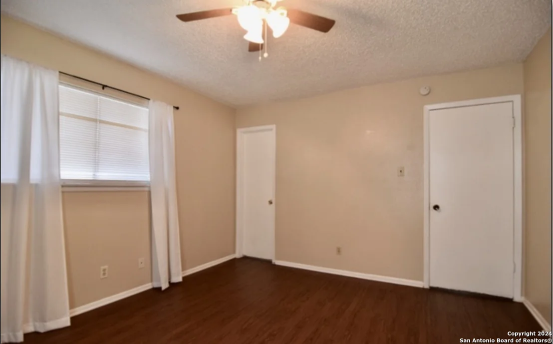 Photo of 7418 MEADOW HL