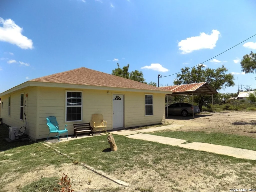 Photo of 220 CALLE ESCUELA