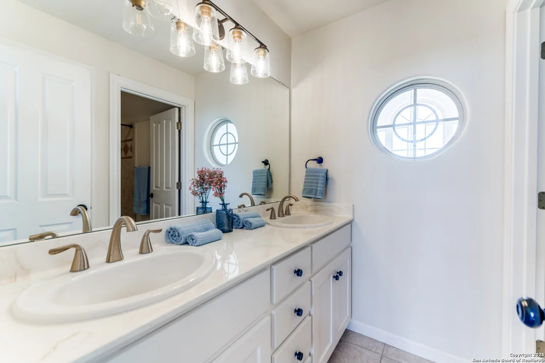 Photo of 108 Valley Knoll