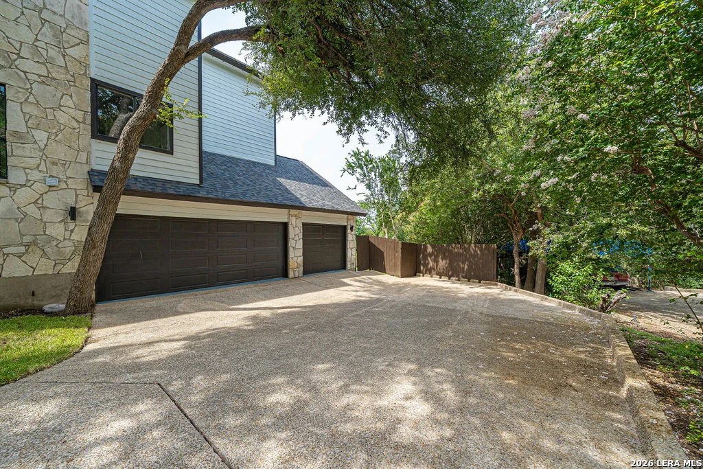 Photo of 206 Bluff Hollow