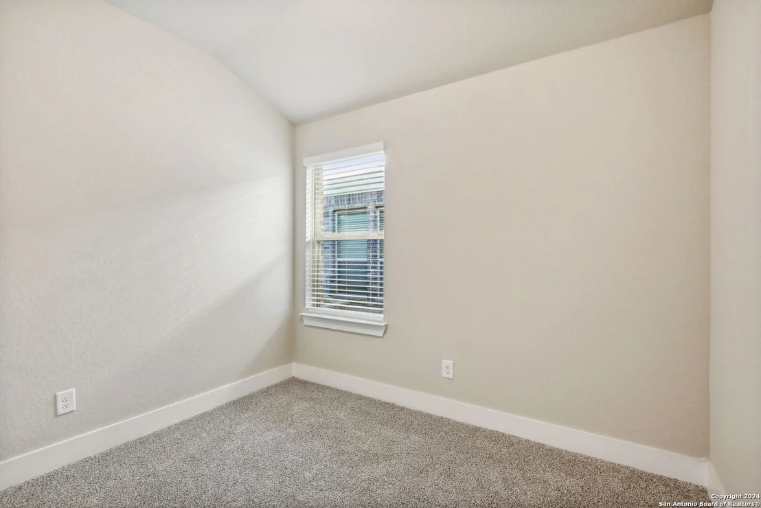 Photo of 6406 Comanche Sky