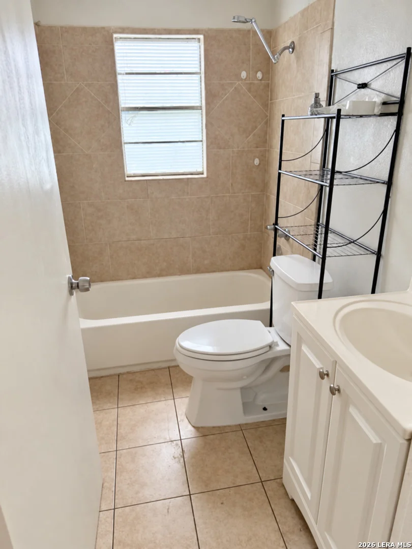 Photo of 122 Bundy