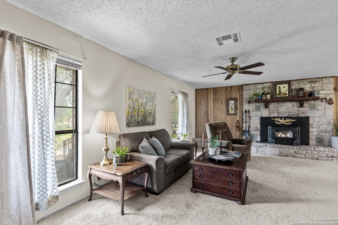 Photo of 11301 BEVERLY HILLS DR