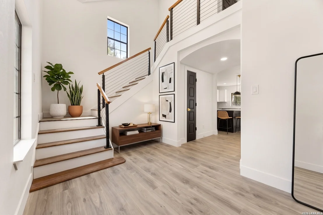 Photo of 327 RAINBOW DR