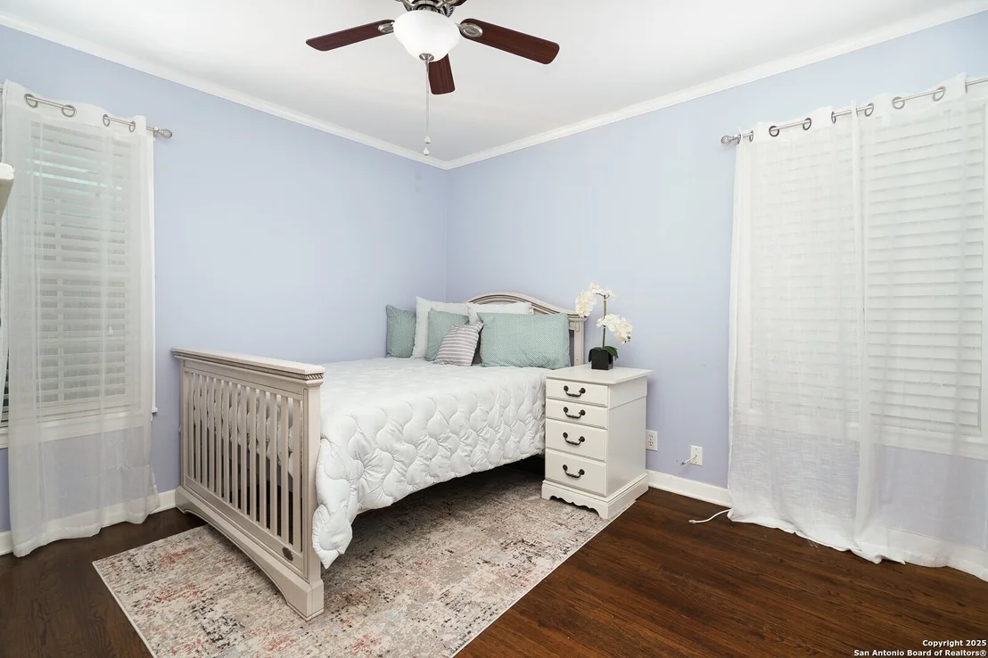 Photo of 311 Redcliff