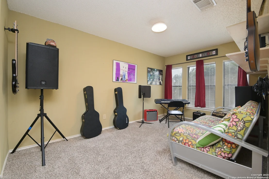 Photo of 21922 KENTON CROFT