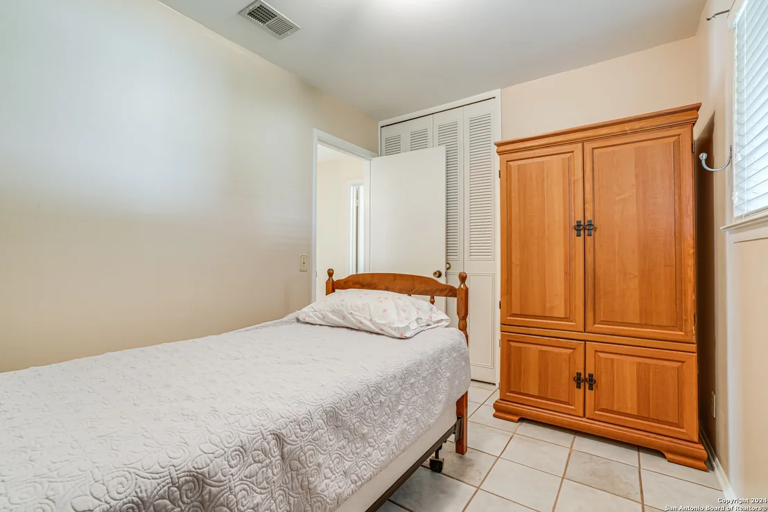 Photo of 7207 CASTLE GATE