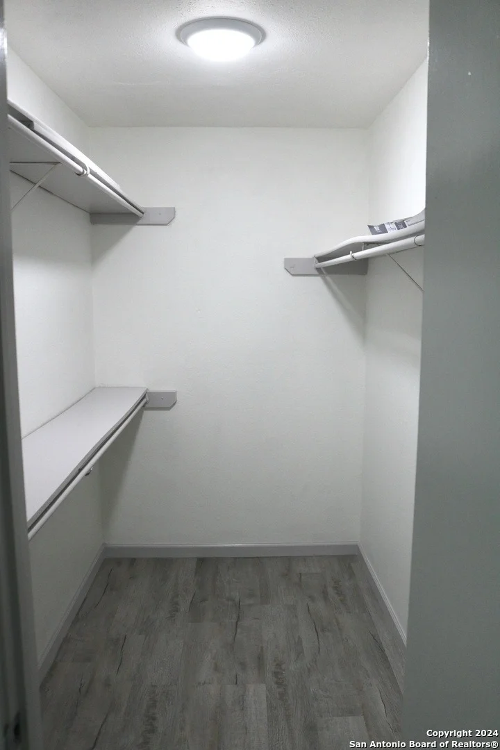 Photo of Unit 10 at 8611 DATAPOINT