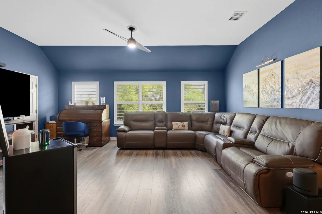 Photo of 15607 Mission Crst