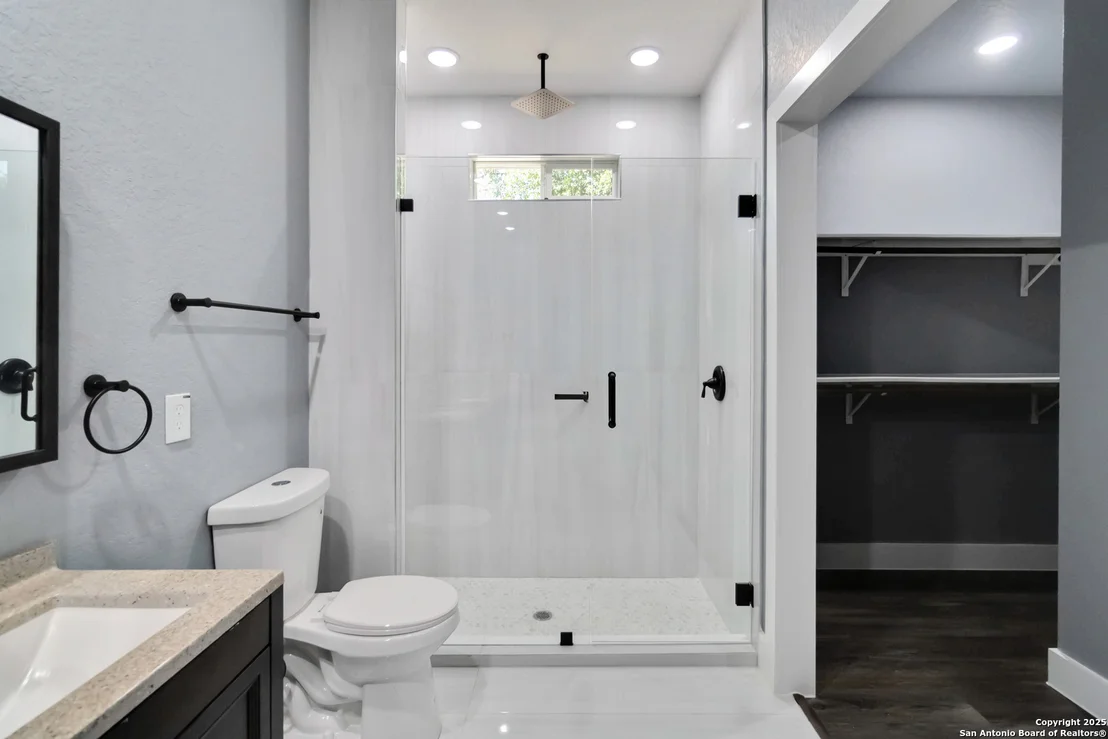 Photo of 731 Bernard