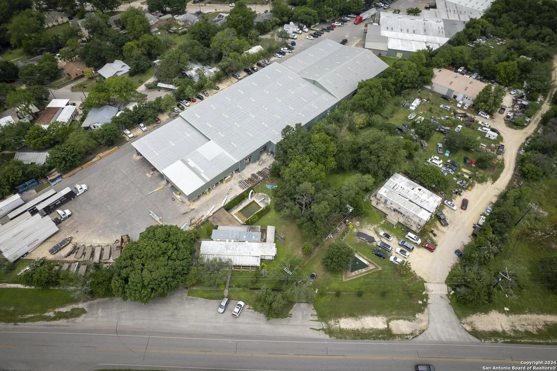 Photo of 5835 Randolph Blvd