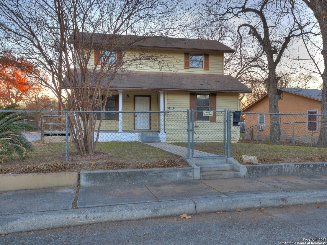 Photo of 302 REGENT