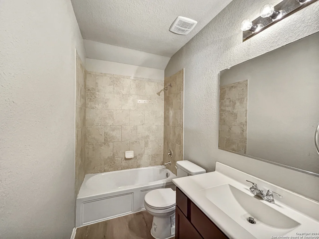 Photo of 6534 CANDLEDIM CIR