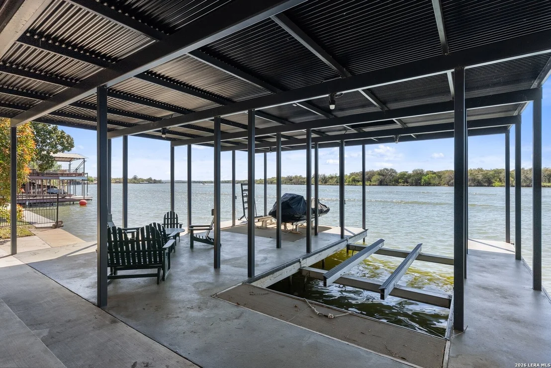 Photo of 926 Scenic