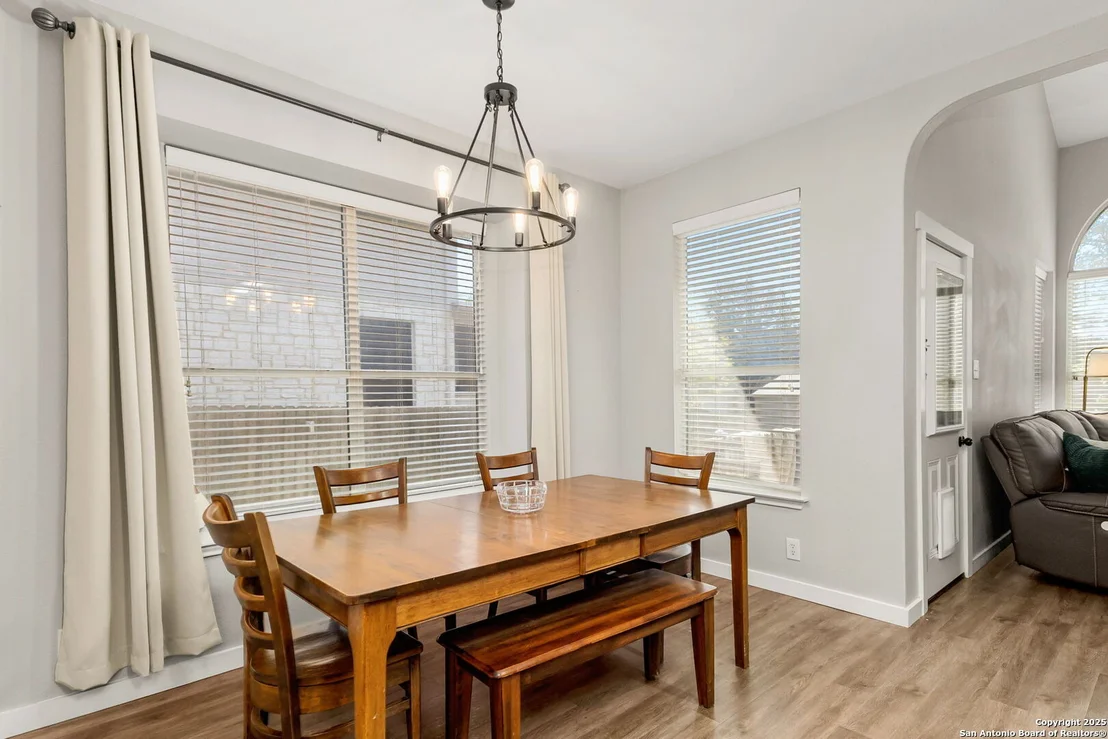 Photo of 321 Alders Gate